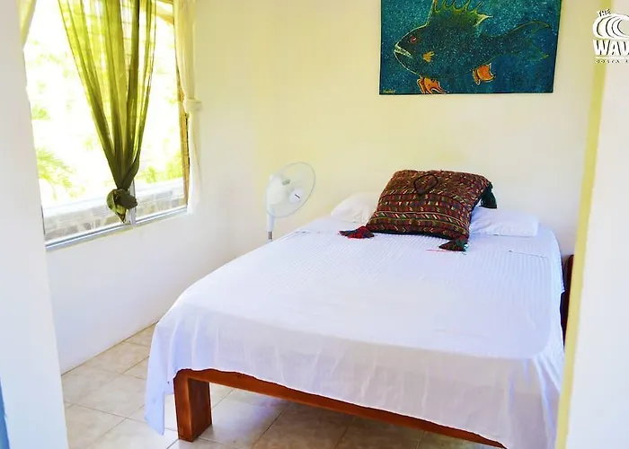 Hostel The Wave Nosara